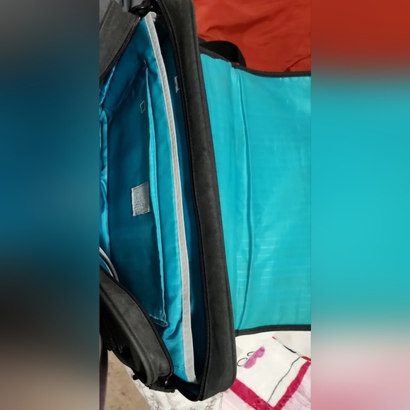 Laptop Bag Kroser for 17 inch laptops (used, good condition, no box nor tags) - Picture 7 of 13